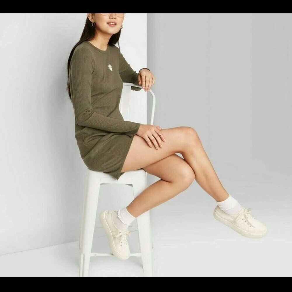 Wild Fable Long Sleeve Bodycon Dress Olive Size Large Embroidered Daisy